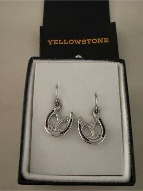 🆕 Montana Silversmiths Yellowstone in Luck Crystal Earrings